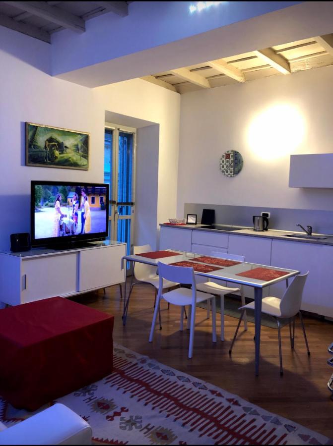Emma Home Adiacente Alla Piazza Ducale Vigevano Exterior photo