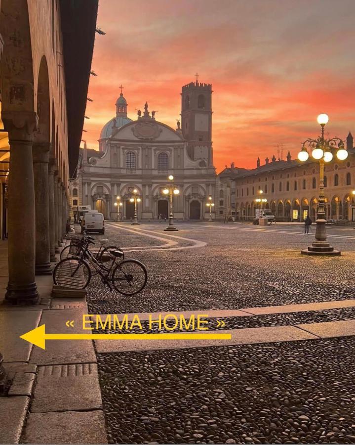Emma Home Adiacente Alla Piazza Ducale Vigevano Exterior photo