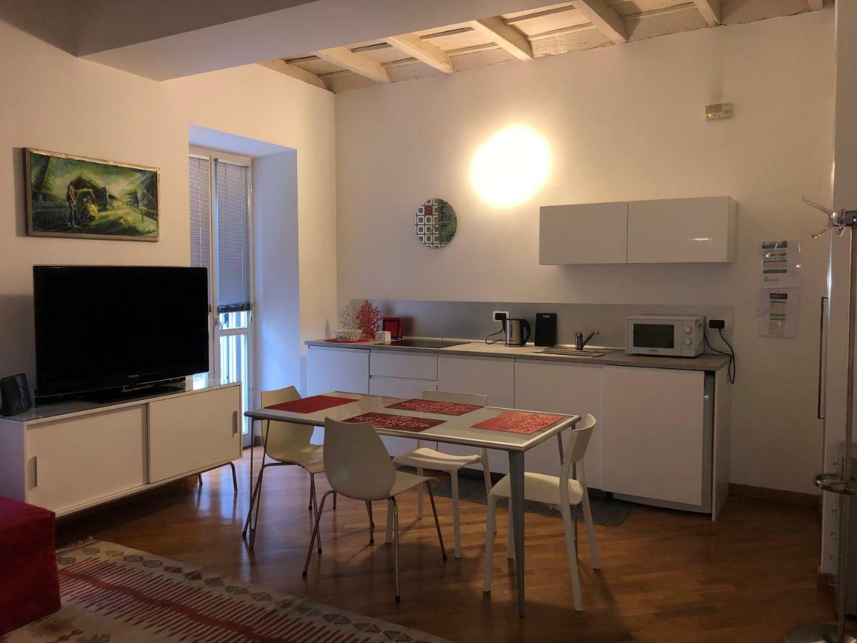 Emma Home Adiacente Alla Piazza Ducale Vigevano Exterior photo